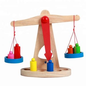 Balance-Montessori-en-bois